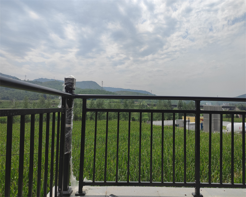 家用露臺護(hù)欄亮面黑